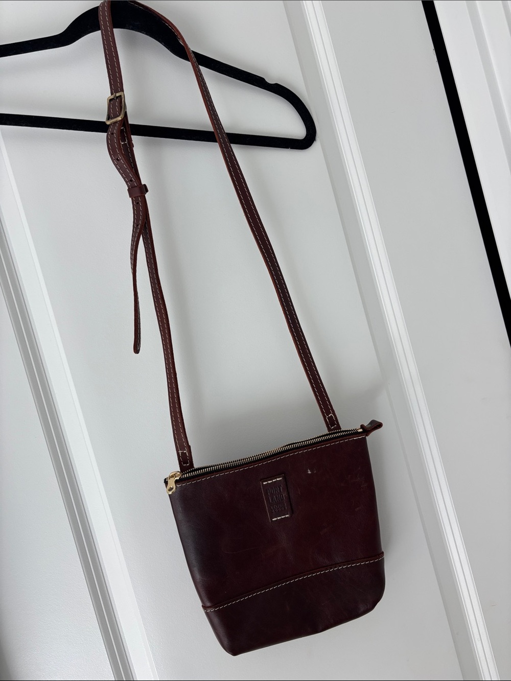 Portland Leather Crossbody Bag in Dark Brown